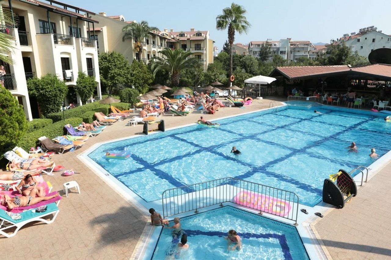 Club Turquoise Apart 马尔马里斯 外观 照片